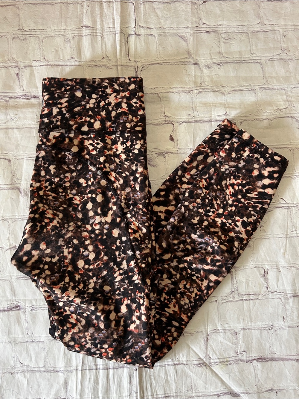 Lululemon Invigorate High-Rise Pocket Tight 25" Motion Flux Multi Size 6 Small - Picture 2 of 7